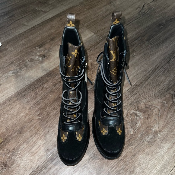 Women Louis Vuitton Monogram Laureate Platform Desert Combat Boots Size 37 - Picture 6 of 8
